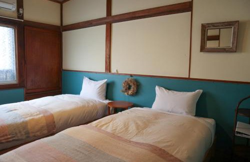 Kitakyushu House | Budget-Friendly Mojiko Guesthouse PORTO with Kitchen Access