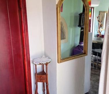 Fanari House | Mojo Art House: Ideal for Families and Pet Lovers
