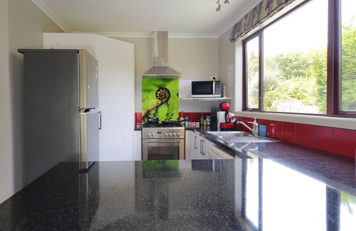 Te Anau Cottage | Perfect Mokonui Cottage: Child-Friendly Te Anau Retreat