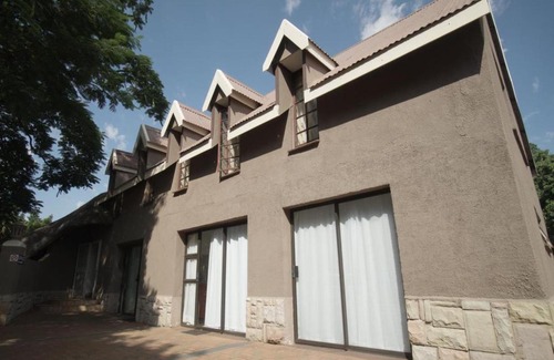 Mokopane Bed & Breakfast | Discover Mokopane 82: Family-Friendly Stay with Breakfast