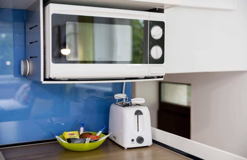 Mokotow Apartment | Cozy Mokotow House Studio with Kitchen and Breakfast Options