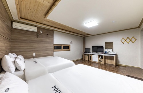 Mokpo Hotel | Eco-Friendly Mokpo 1004: Family-Friendly with Breakfast