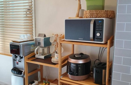 Mokpo House | Book Mokpo Magiclamp Guesthouse: Family-Friendly Retreat