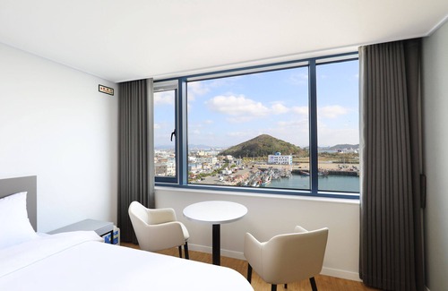 Mokpo Hotel | Mokpo Ocean Hotel: Guest Rated 8.8 with Pool & Restaurant