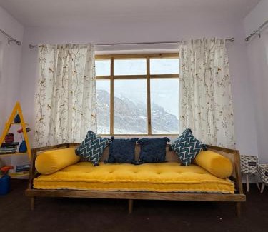 Spiti Bed & Breakfast | Pet-Friendly Moksha Hotel in Losar with Breakfast Included
