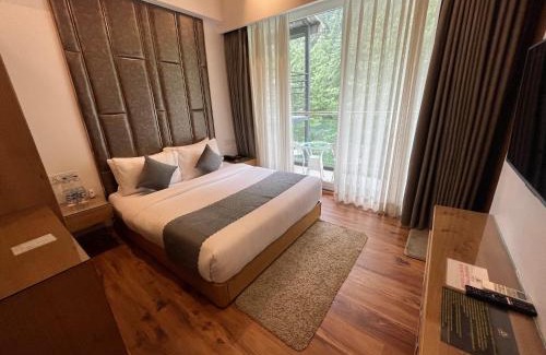 Kasol House | Riverside Bliss at Moksha Resort with Ocean Views & Spa