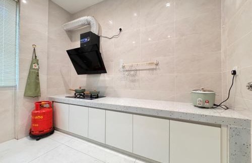 Miri House | MokuMoku Miri Homestay FOC Netflix & Ytb 18pax