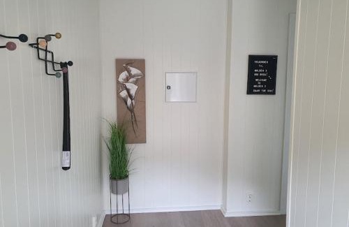 Luster Apartment | Scenic Molden: Mountain Views & Hot Tub Access Await