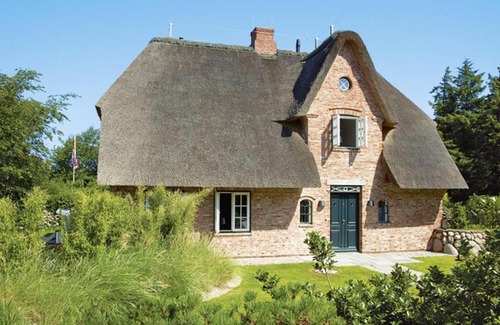Kampen Villa | Discover Mole-Hues: Pet & Child Friendly 4-Star Retreat