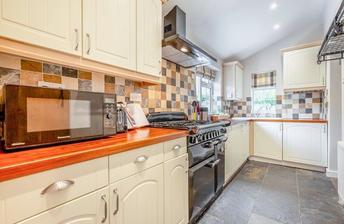 Egloshayle House | Molesworth Cottage - Three Bedroom House, Sleeps 5