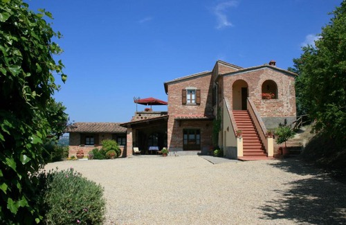 Foiano della Chiana Villa | Experience Molin Vecchio: 4-Star Oceanfront Retreat