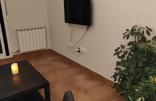 Barrio de la Vega Apartment | Guest Rated 9/10 at Molinillo - Your Ideal Getaway