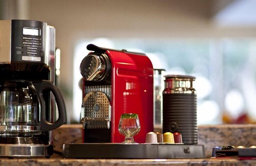 Emiliano Zapata Condo | Beachside Bliss with Ocean Views and Top Amenities