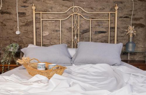 Jerez del Marquesado Ski Chalet | Pet-Friendly Retreat at Molino de Santa Águeda - Rated 9.3