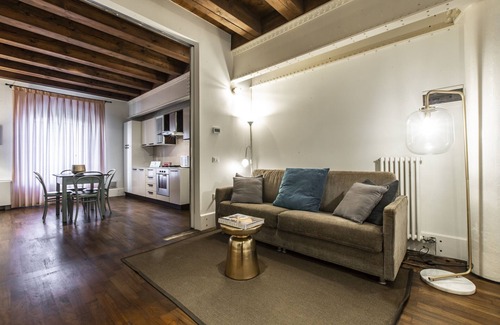 Molina Apartment |  Molino Stucky Apartment: Pet-Friendly Retreat with Wi-Fi 