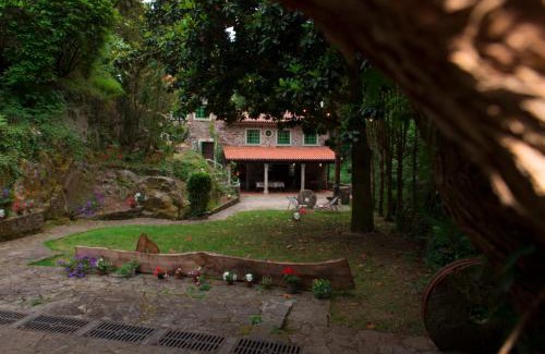 Coiros Villa | Discover Molino Verde: 4-Star Haven with Pool & Hot Tub
