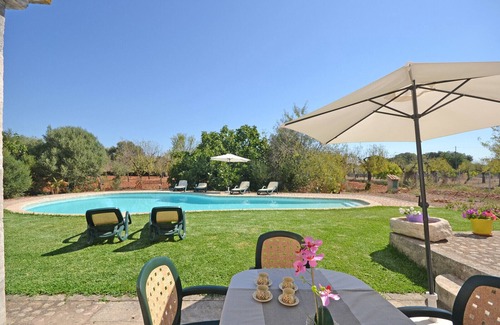 Buger Villa | Escape to MOLINOT 4: Pet-Friendly Country House Retreat