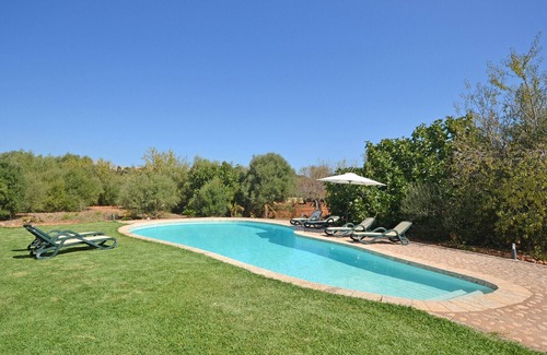 Buger Villa | Escape to MOLINOT 4: Pet-Friendly Country House Retreat