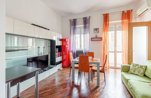 Calvairate Apartment | Cozy Milan Apartment for 4 with Breakfast & Kitchen Access