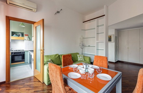 Calvairate Apartment | Cozy Milan Apartment for 4 with Breakfast & Kitchen Access