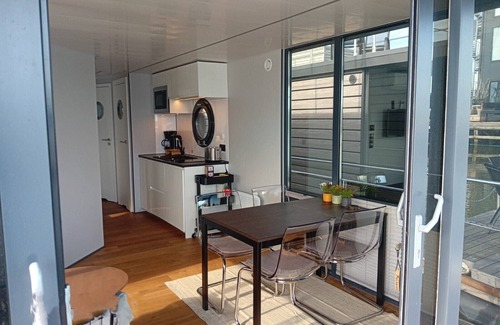 Lundby Boat Rental | Unique Hausboot Experience in the Heart of Göteborg