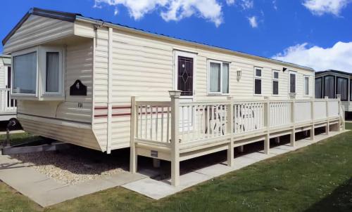 Ingoldmells Resort | MOLLIES DEN 2 8 Berth 3 Bedrooms The Grange Holiday Park INGOLDMELLS