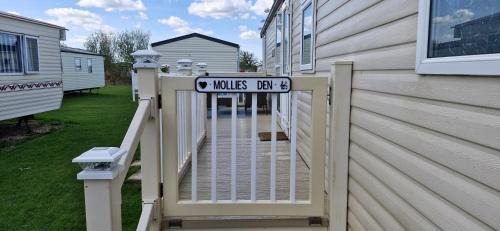 Ingoldmells Resort | Family-Friendly Mollies Den at M5 Waterside Leisure Park
