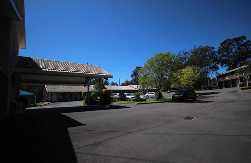 East Maitland Hotel | Discover Comfort at Molly Morgan Motor Inn with Pool Access