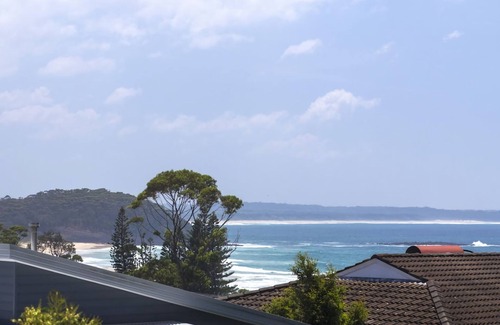 Narrawallee House | Winter Escape: Free Night at Mollymook Retreat Awaits