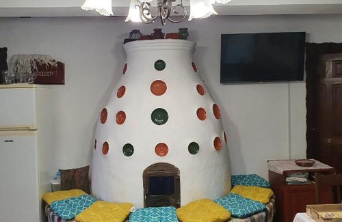 Hajduszoboszlo House | Pet-Friendly Retreat at Molnar Vendeghaz - 4-Star Comfort