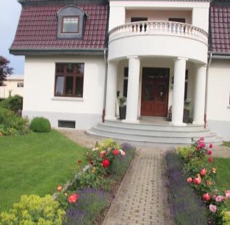 Teterow Apartment | Family-Friendly Getaway at Moltke-Villa - Rated 9/10!