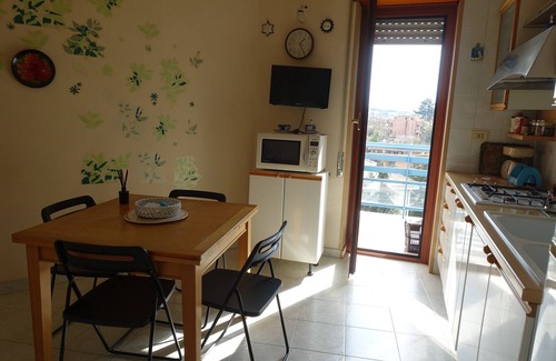 Torrino Apartment | MomòHouse: Family-Friendly Stay with WiFi & Kitchen Access