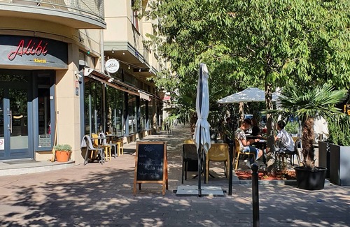 Kecskemet Apartment | Unforgettable MoMa Homes Kecskemét: Spa & Family-Friendly