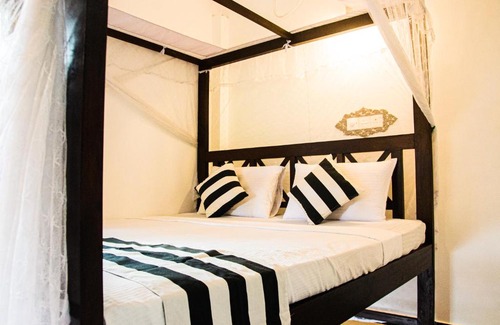 Unawatuna House | Pet-Friendly Mommy House Unawatuna: Perfect for Families