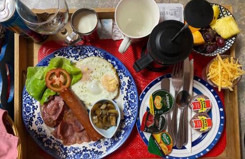 Klerksdorp House | Pet-Friendly Mon-Ae Guesthouse with Exceptional Ratings