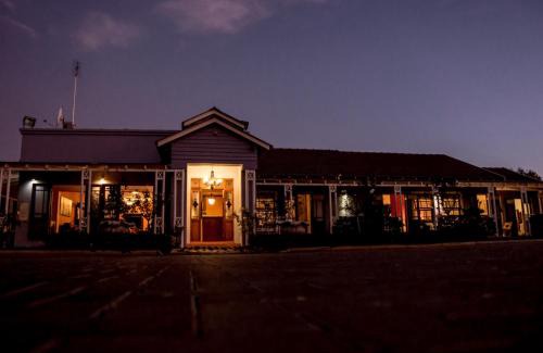 Klerksdorp House | Pet-Friendly Mon-Ae Guesthouse with Exceptional Ratings
