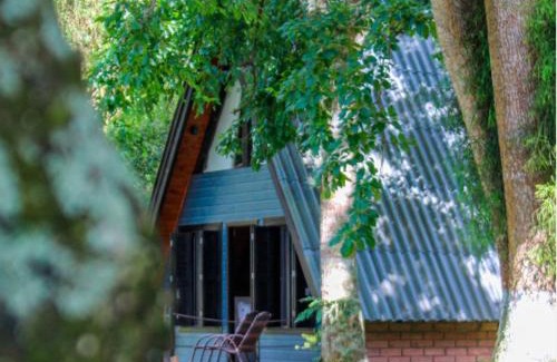 Praia Grande Cabin | Pet-Friendly Escape at Mon Chalet with Hot Tub Relaxation