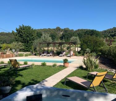 Mirabel-aux-Baronnies Bed & Breakfast | Experience Mon Chemin Privé: Oceanfront Bliss & Spa Retreat