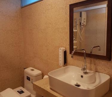 Nai Wiang Hotel | Budget-Friendly Mon-Dee Minihotel with Family Amenities