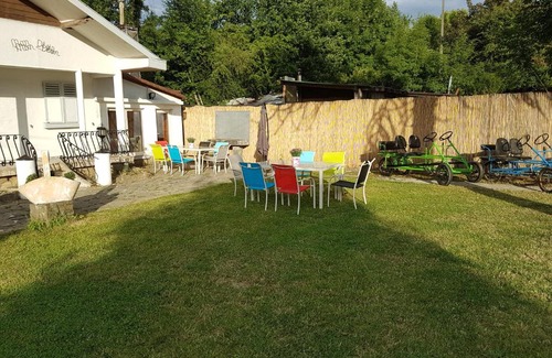 Sy House | Pet-Friendly Retreat at Mon Desir 1 with Breakfast Included