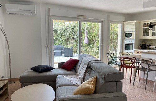 Frejus Apartment | Relax in Mon Petit Paradis: Family-Friendly Retreat
