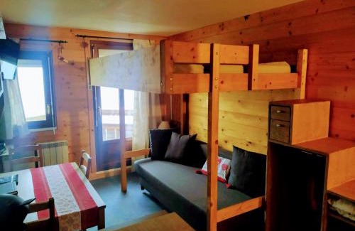 Prapoutel Apartment | Cozy Mon Petit Studio Montagnard: Pet & Child Friendly!