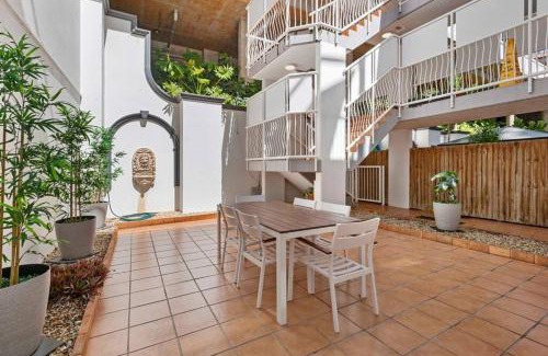 Redcliffe Apartment | Family-Friendly Retreat at Mon Plaisir 5 Awaits You