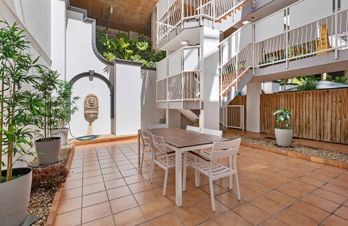 Redcliffe Apartment | Discover Mon Plaisar 5: Family-Friendly Getaway in Redcliffe