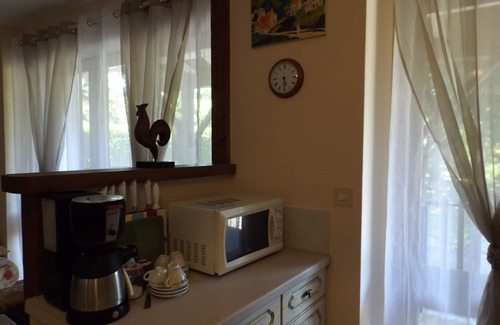 Vouleme House | Riverside Retreat: Guest Rated 10/10 with Pool & Dining