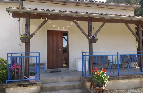 Vouleme House | Riverside Retreat: Guest Rated 10/10 with Pool & Dining