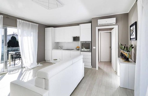 Taormina Apartment | Mon Repos Avenir Taor: Poolside Apartment in Taormina