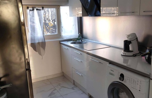 Argenteuil Condo | Stylish Mon Superbe Appartement with Hot Tub & Family Amenities