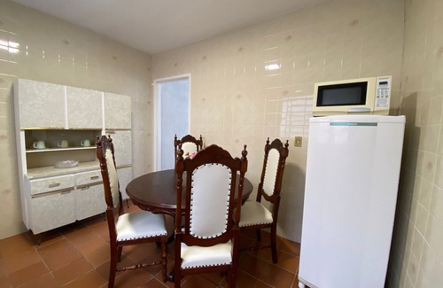 Mongagua House | Spacious Casa Pimbolim with Pool Table and Family Amenities