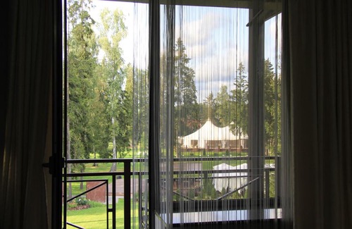 Lobnya Hotel | Elegant MONA Boutique Hotel Sheremetyevo - Guest Rated 9/10